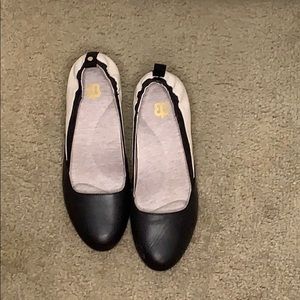 Betabrand size 10 tuxedo heel